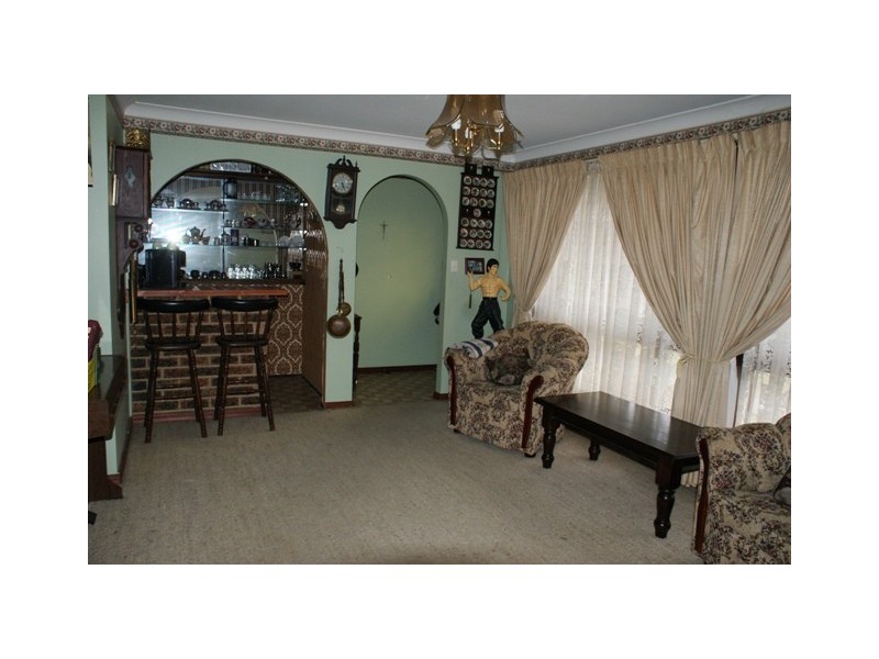 12  Davidson Close, St Clair NSW 2759