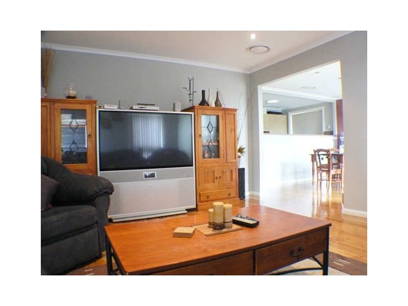 10  Hunter Street, St Clair NSW 2759