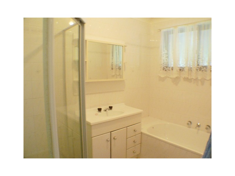 10 Explorers Way, St Clair NSW 2759