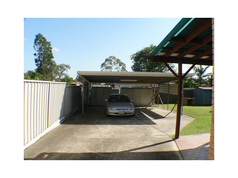 10 Explorers Way, St Clair NSW 2759