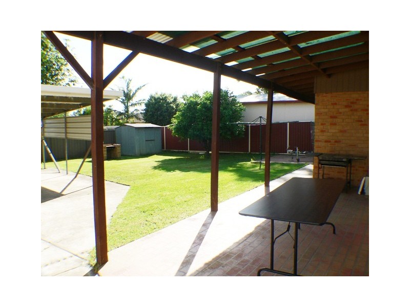 10 Explorers Way, St Clair NSW 2759