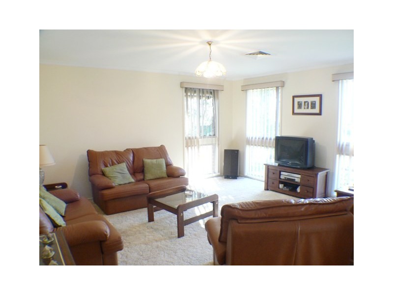 3  Napunyah Way, St Clair NSW 2759