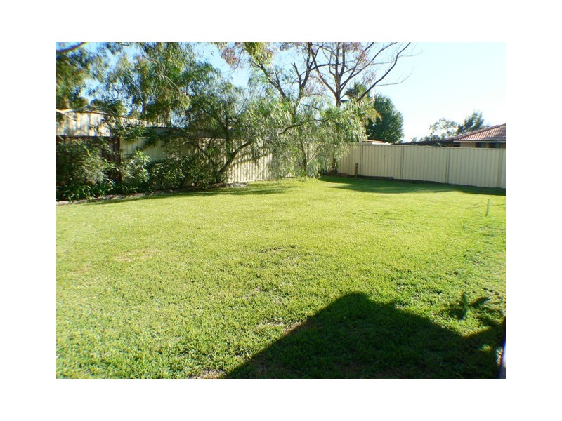 3  Napunyah Way, St Clair NSW 2759