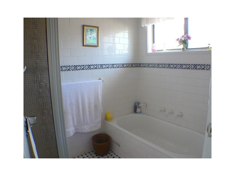 1  Oldfield Court, St Clair NSW 2759