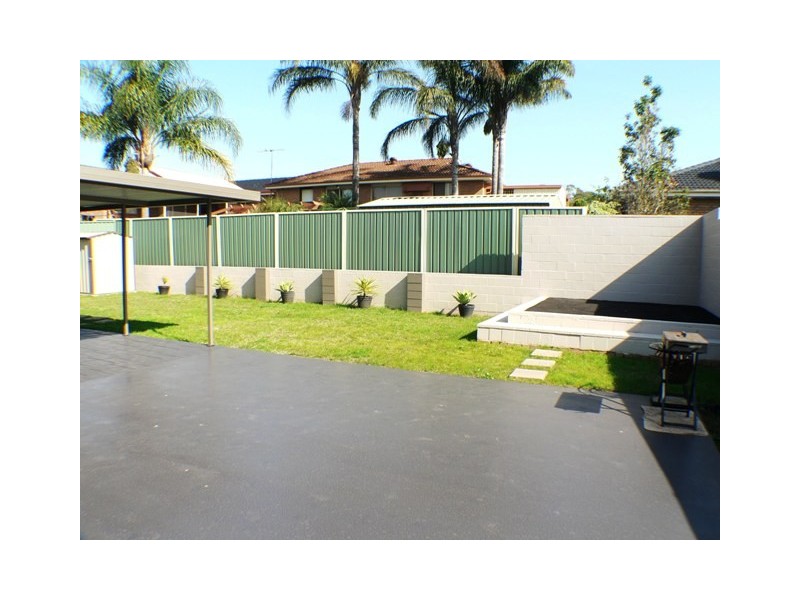 9  Newark Place, St Clair NSW 2759