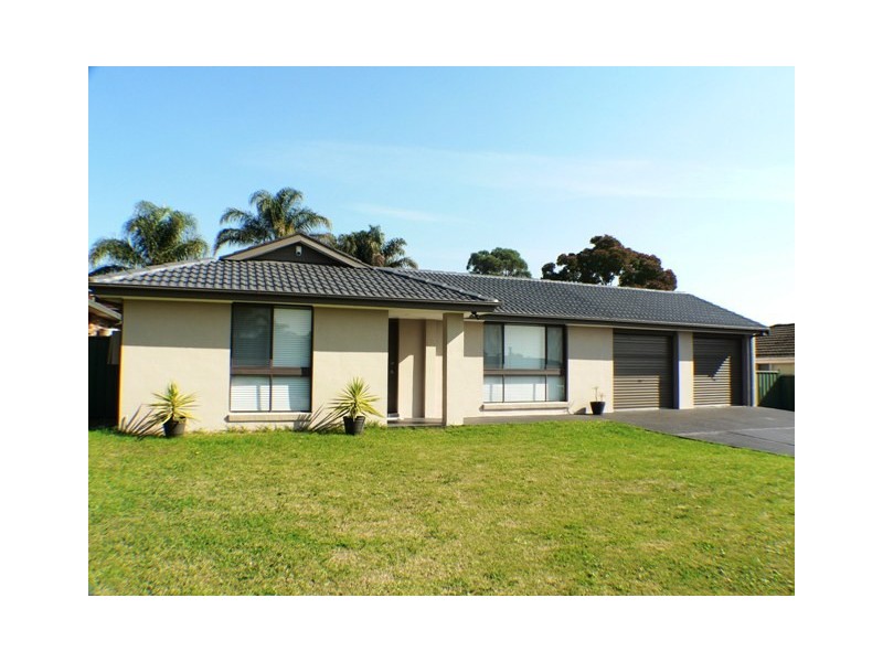 9  Newark Place, St Clair NSW 2759