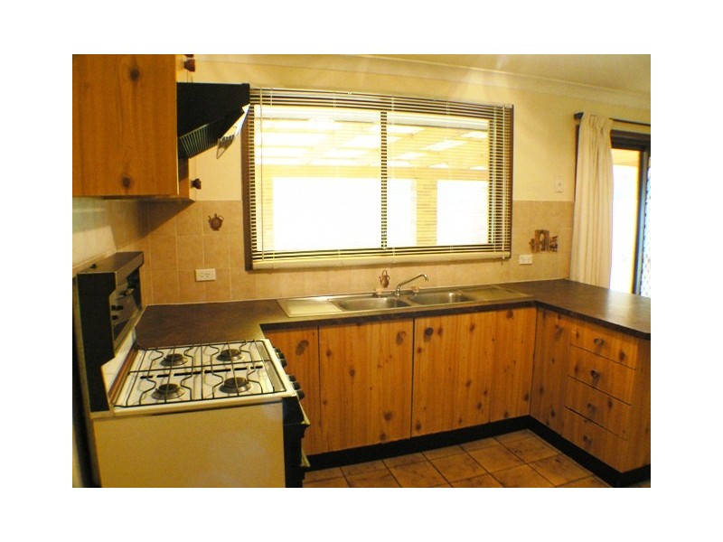 3 Woronora Place, St Clair NSW 2759