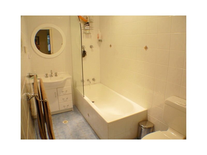 8 Malouf Street, Colyton NSW 2760