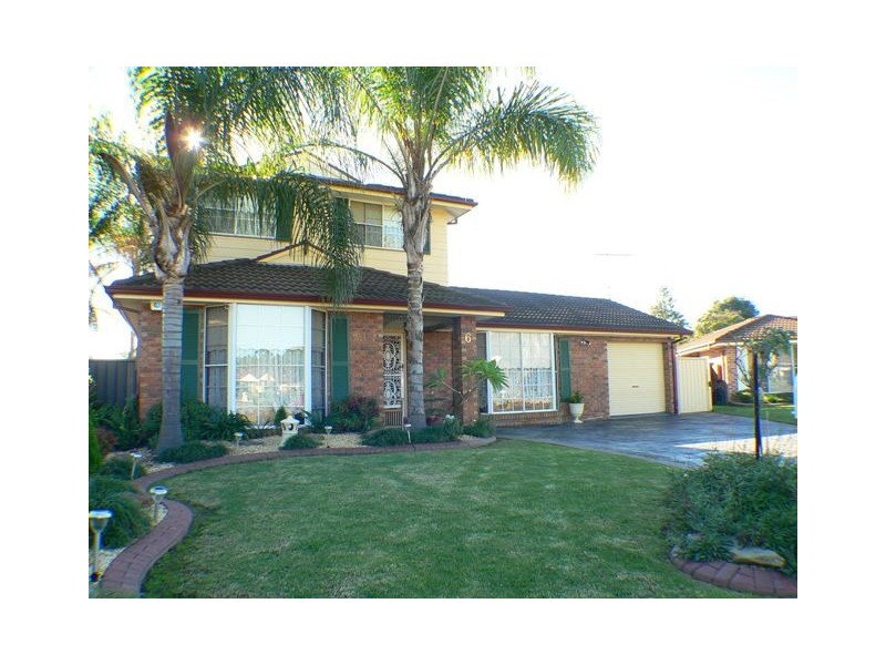 6  Mezen Close, St Clair NSW 2759