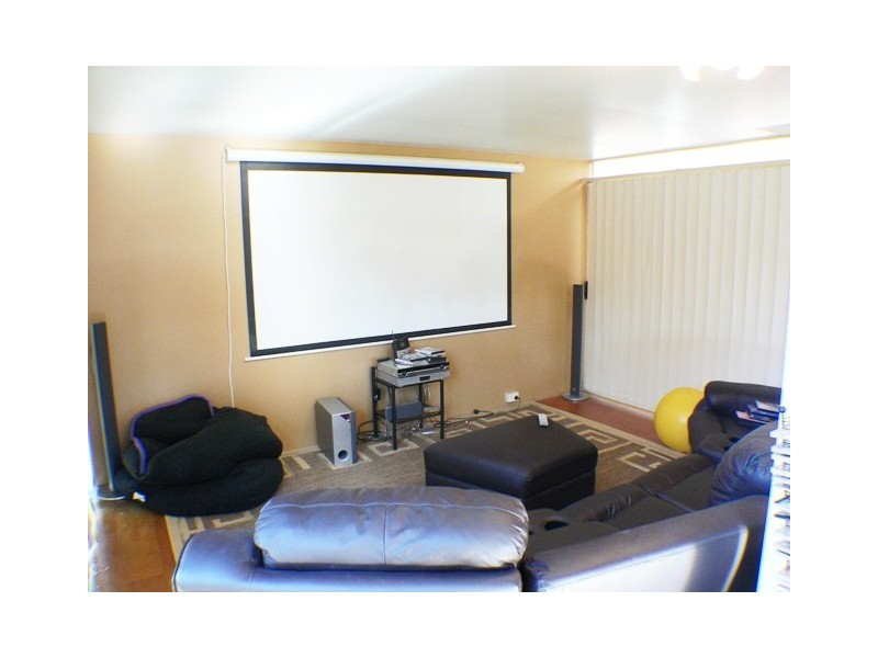 43  Shadlow Crescent, St Clair NSW 2759