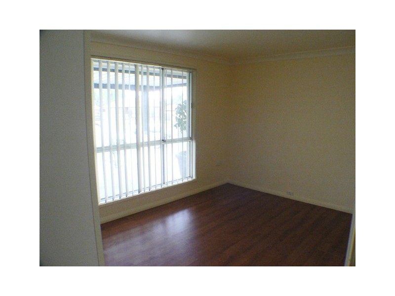 9 Auber Glen, St Clair NSW 2759