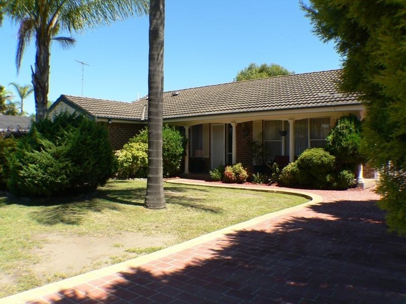 9  Francis Greenway Avenue, St Clair NSW 2759