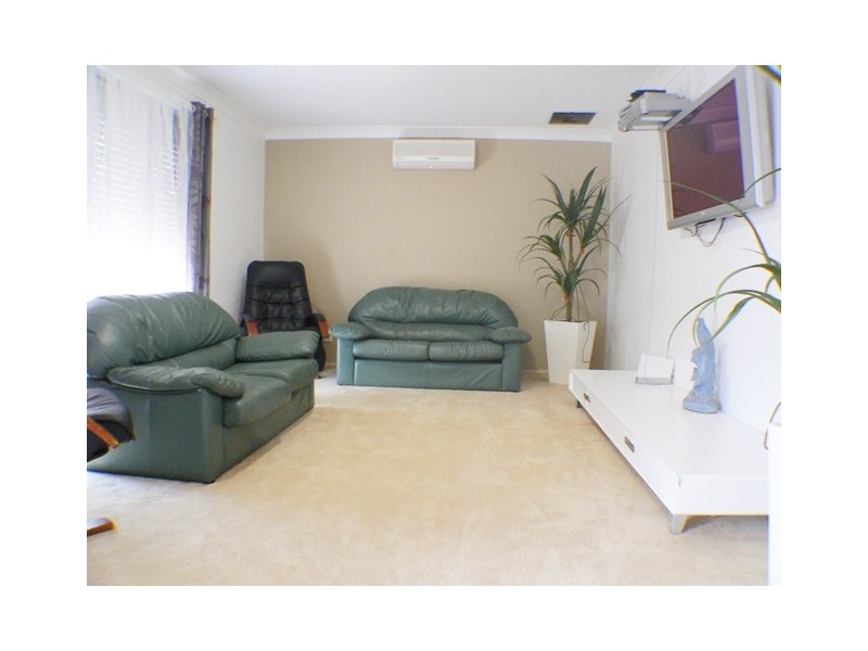 65  Banks Drive, St Clair NSW 2759