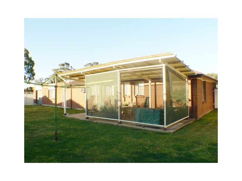 4 Architects Place, St Clair NSW 2759