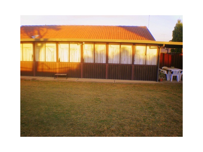 122  Pine Creek Circuit, St Clair NSW 2759