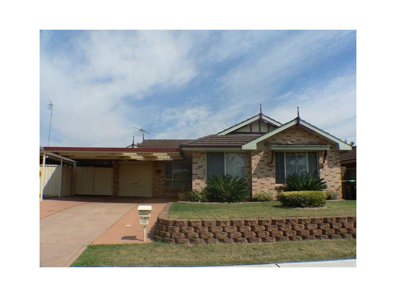 133 Explorers Way, St Clair NSW 2759