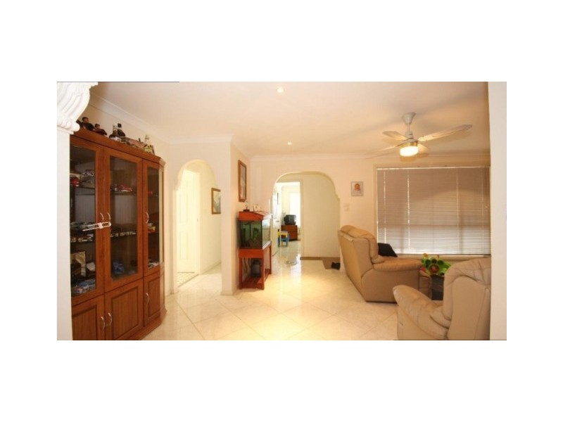 133 Explorers Way, St Clair NSW 2759