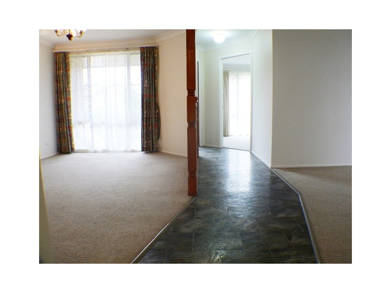 11 Ireland Street, St Clair NSW 2759