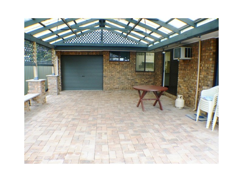 11 Ireland Street, St Clair NSW 2759