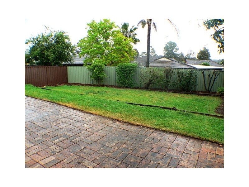 11 Ireland Street, St Clair NSW 2759