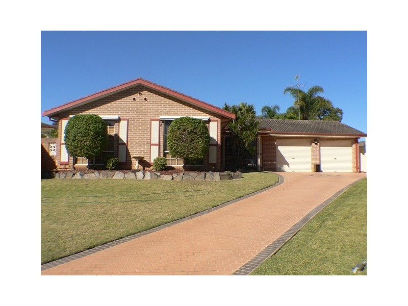 6  McLaren Grove, St Clair NSW 2759