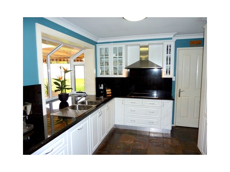 6  McLaren Grove, St Clair NSW 2759