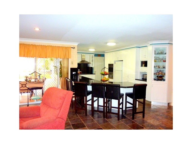 6  McLaren Grove, St Clair NSW 2759