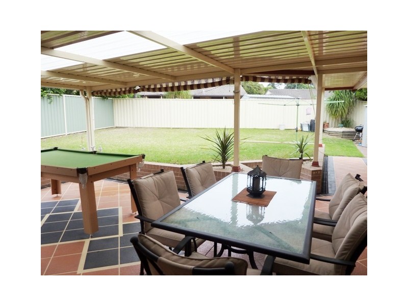 6  McLaren Grove, St Clair NSW 2759