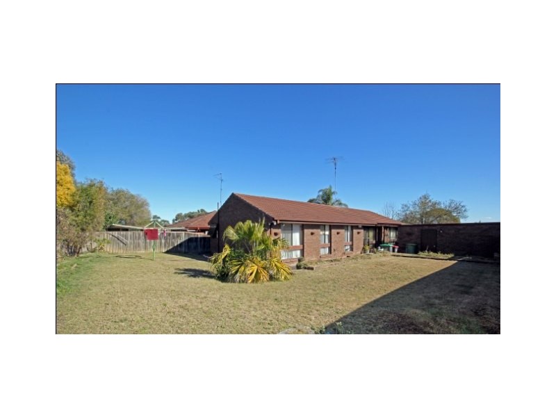 20  Pine Creek Circuit, St Clair NSW 2759