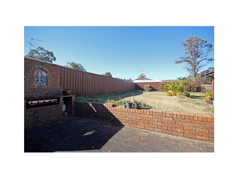 20  Pine Creek Circuit, St Clair NSW 2759