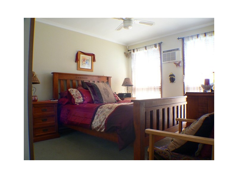 43  Lyrebird Crescent, St Clair NSW 2759