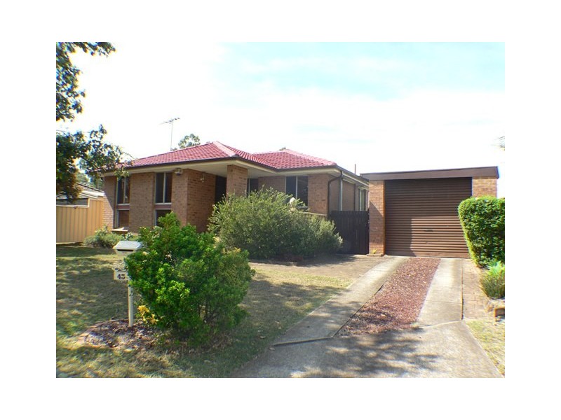 43  Lyrebird Crescent, St Clair NSW 2759