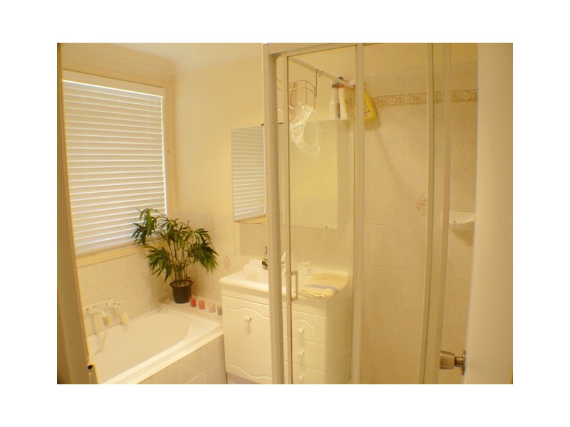 1  Colorado Drive, St Clair NSW 2759