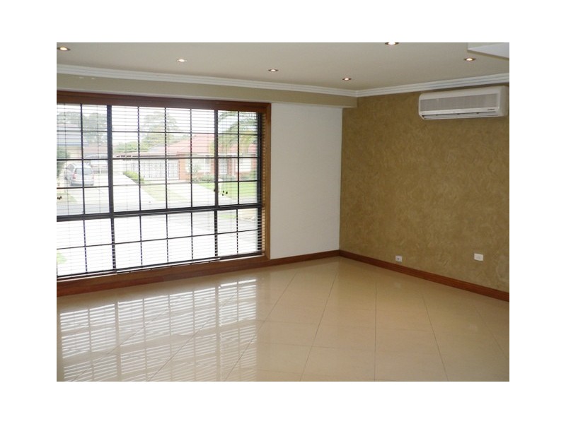 19 Kunipipi Street, St Clair NSW 2759