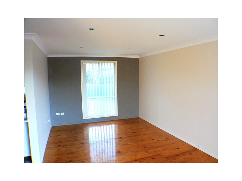 55 Kunipipi Street, St Clair NSW 2759