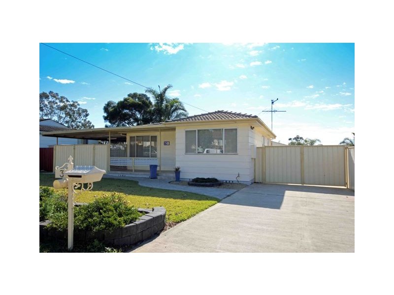 3  Onslow Street, St Clair NSW 2759