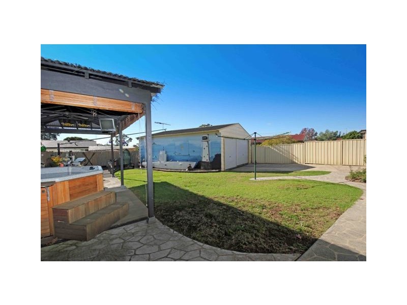 3  Onslow Street, St Clair NSW 2759