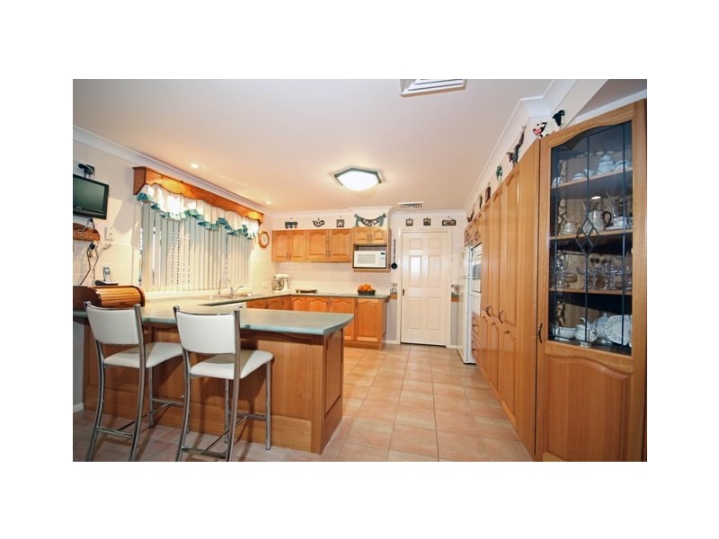 20  Belledale Close, St Clair NSW 2759