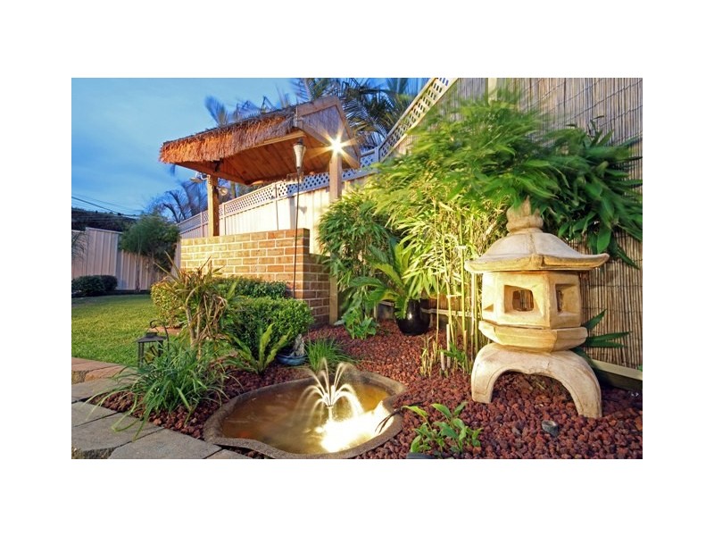 20  Belledale Close, St Clair NSW 2759