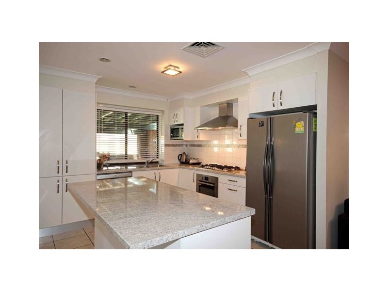 10 Kunipipi Street, St Clair NSW 2759