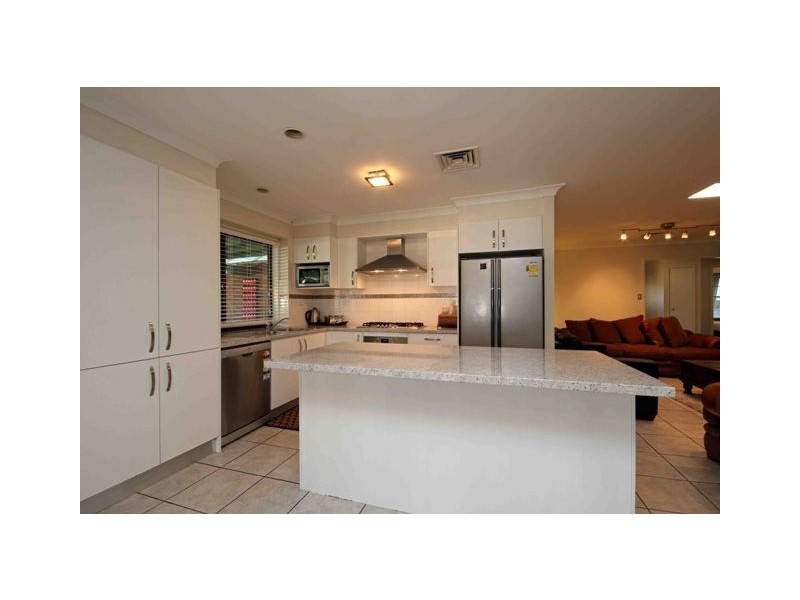 10 Kunipipi Street, St Clair NSW 2759