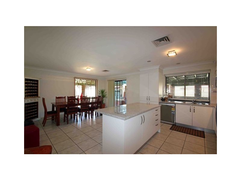 10 Kunipipi Street, St Clair NSW 2759