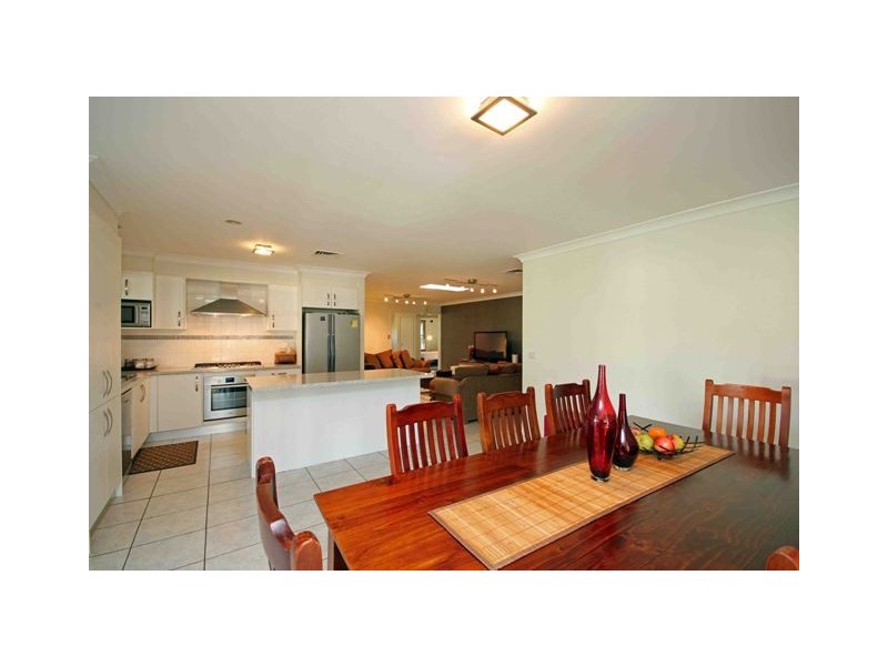 10 Kunipipi Street, St Clair NSW 2759