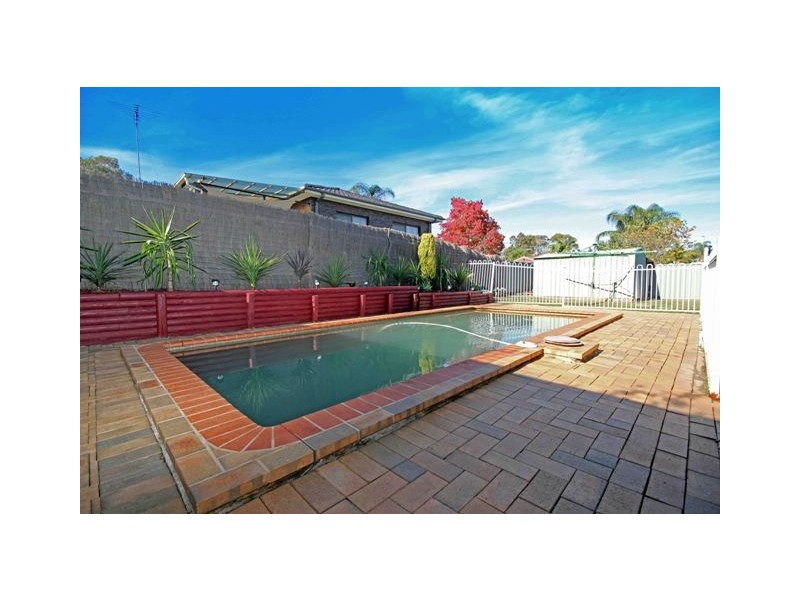 10 Kunipipi Street, St Clair NSW 2759