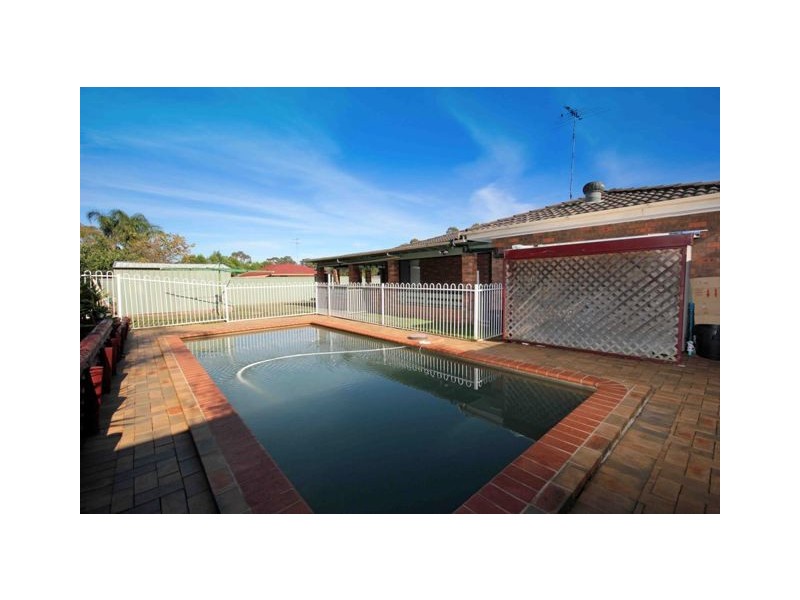 10 Kunipipi Street, St Clair NSW 2759