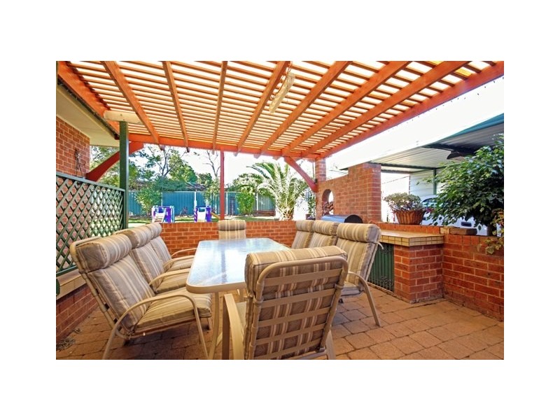 14  Menzies Circuit, St Clair NSW 2759