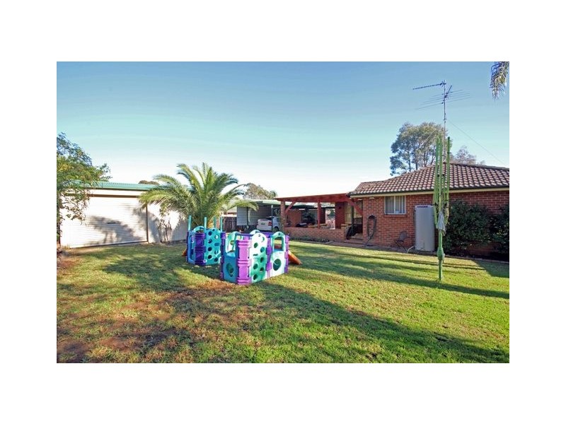 14  Menzies Circuit, St Clair NSW 2759