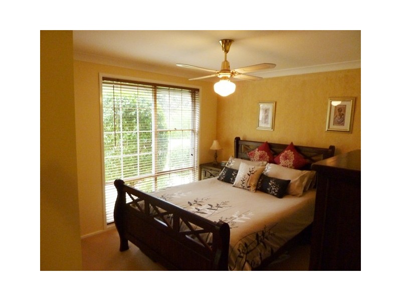 6  McLaren Grove, St Clair NSW 2759