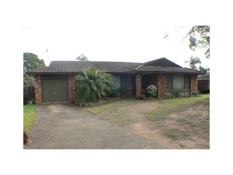 2  Heron Crescent, St Clair NSW 2759