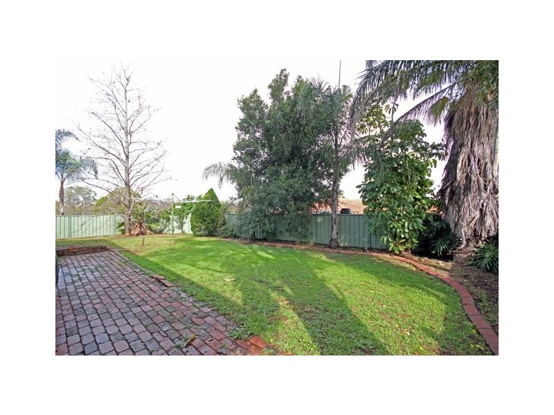 7  Omega Place, St Clair NSW 2759